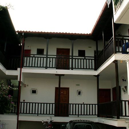 Pella House Hotell Pefkochori Eksteriør bilde