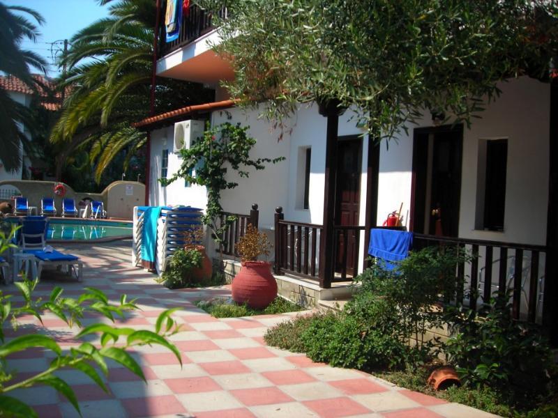 Pella House Hotell Pefkochori Eksteriør bilde