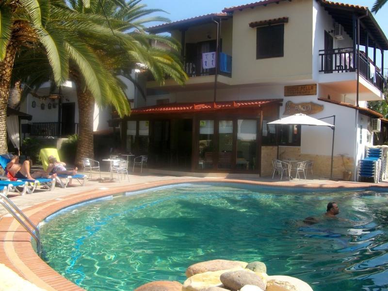 Pella House Hotell Pefkochori Eksteriør bilde